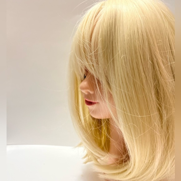 NWT Blonde Bob Wig with Bangs Synthetic Fibers Wig - Picture 3 of 8